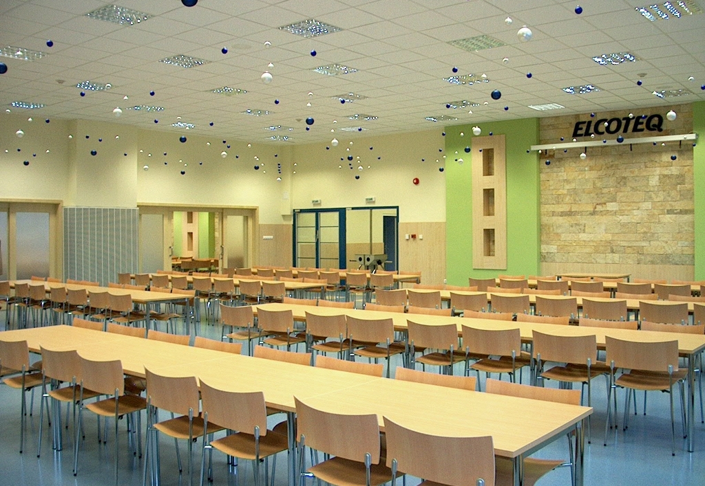 Pécs, Elcoteq – 2000 adagos konyha belsőépítészete