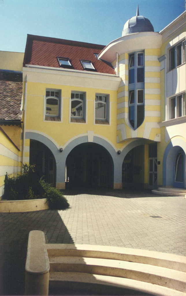 Pécs, Ferencesek u. 7. – Mátyás Udvar